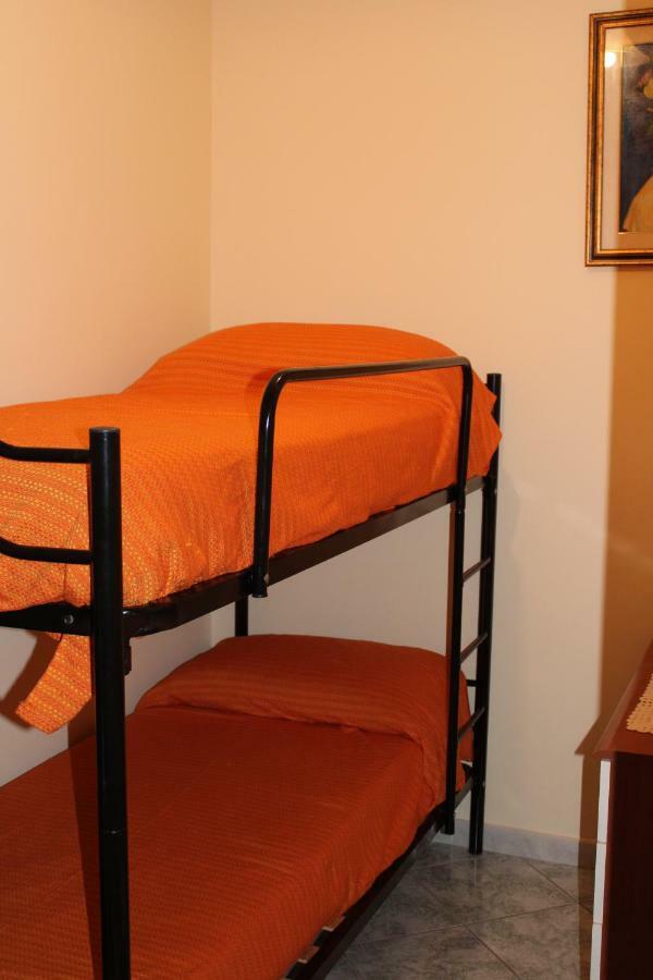 Il Normanno B&B Mileto Esterno foto